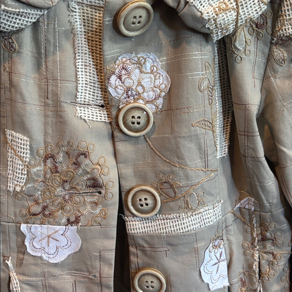 Boho Chic Beige Patchwork Trench Coat size 6 - Picture 3 of 6